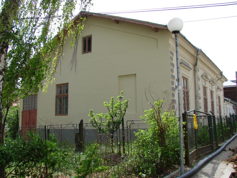 casa-de-pensii-pentru-taranime Vecini Bloc N4