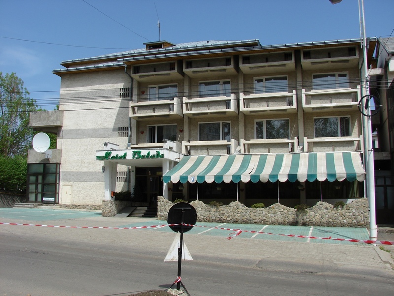 hotel-balada Vecini Bloc N4