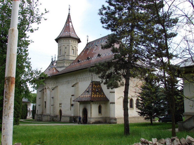 sf-ioan-cel-nou-de-la-suceava Vecini Bloc N4